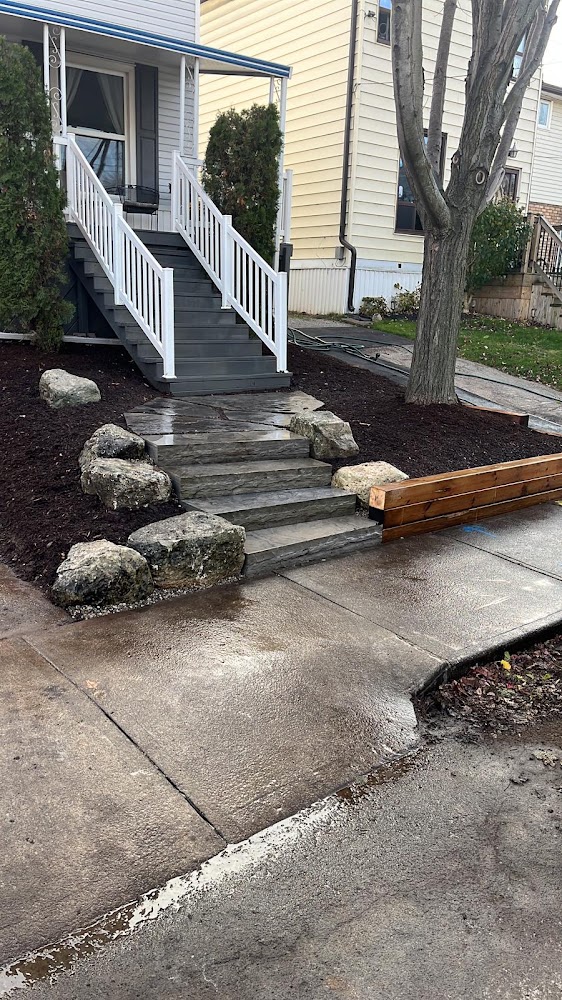 Danasy Landscaping & Maintenance