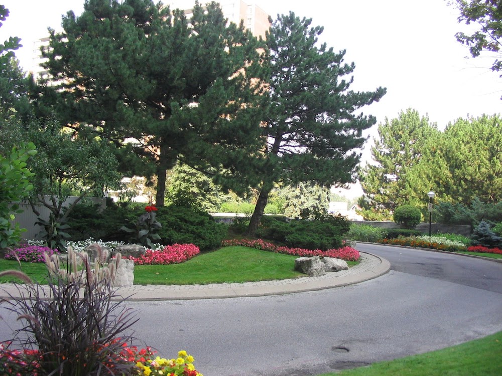 INL Group Commercial Landscape Maintenance and Snow Removal