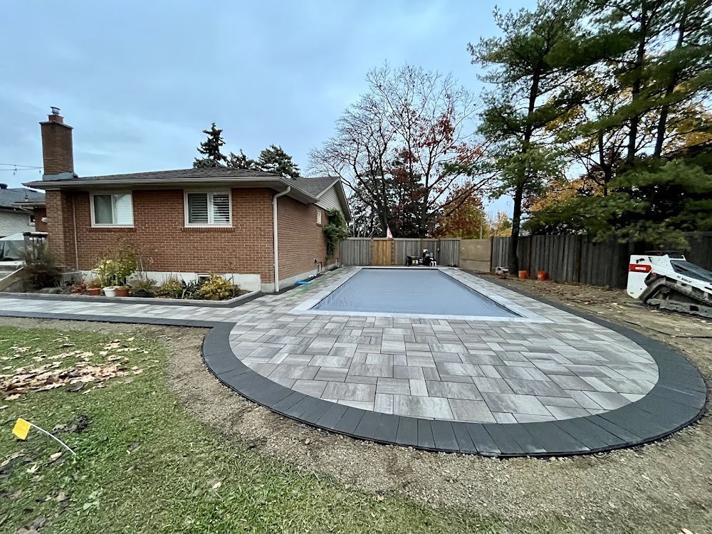 Bild pools and landscape